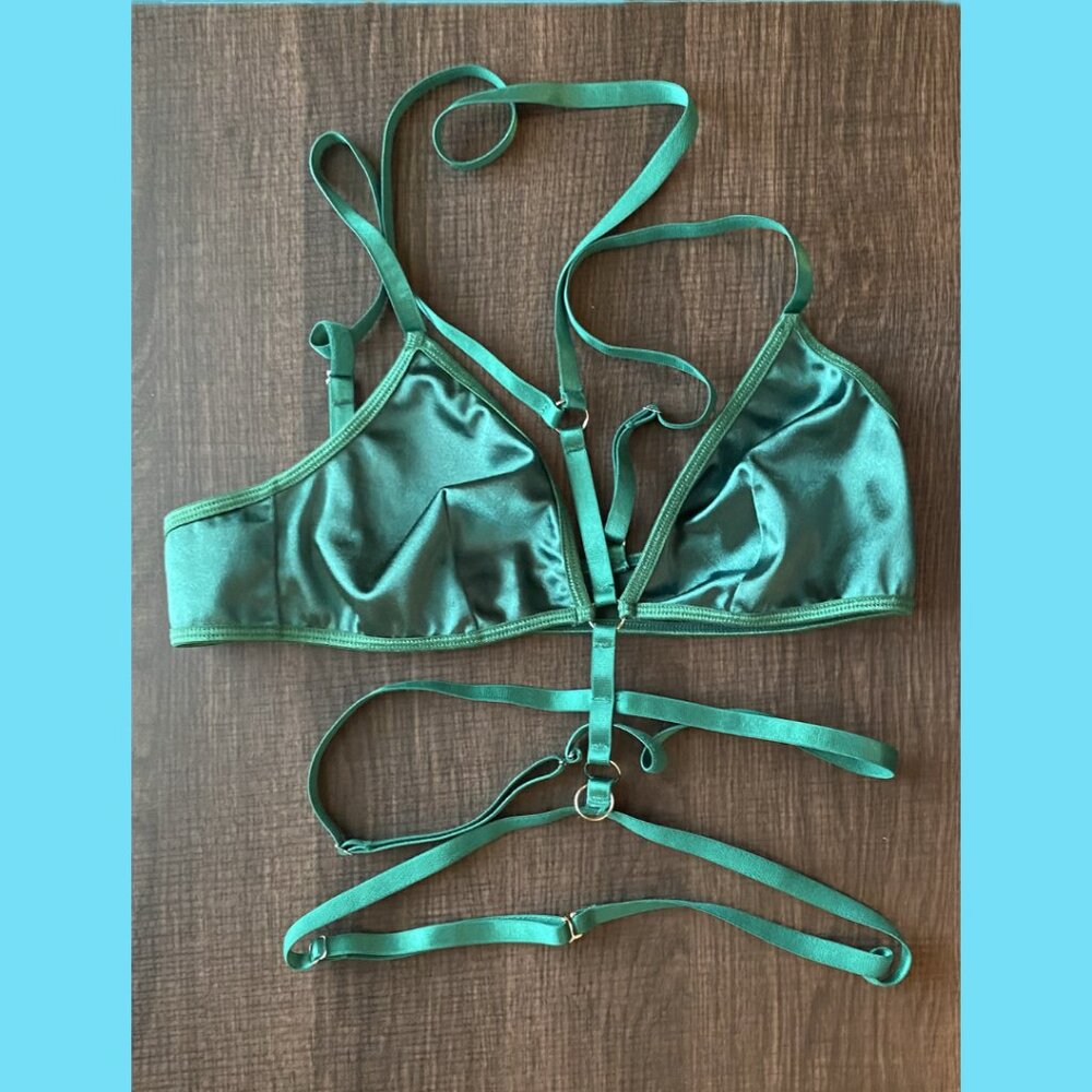 Green strappy bra small small sexy